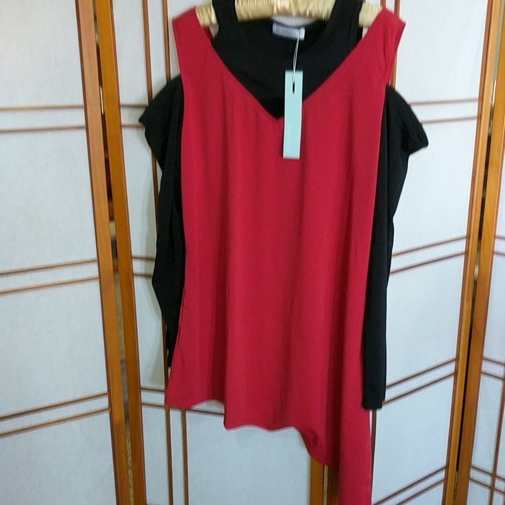 Double cold shoulder Top NWOT